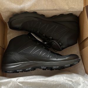 Brand new Salomon speed assault boot. Never worn, still with tags, original box